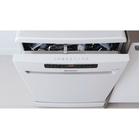 Indesit DFO 3T133 F UK Dishwasher - White
