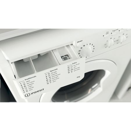 Freestanding front loading washing machine: 6,0kg - IWSC 61251 W UK N