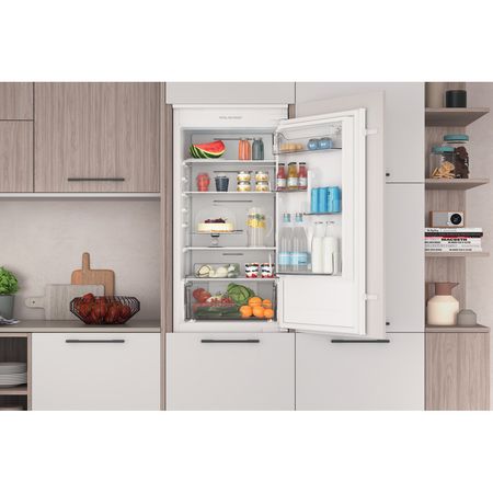 Built in fridge freezer - INC18 T112 UK