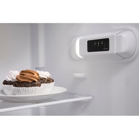 Indesit Freestanding Fridge White Colour SI8 2Q WD UK