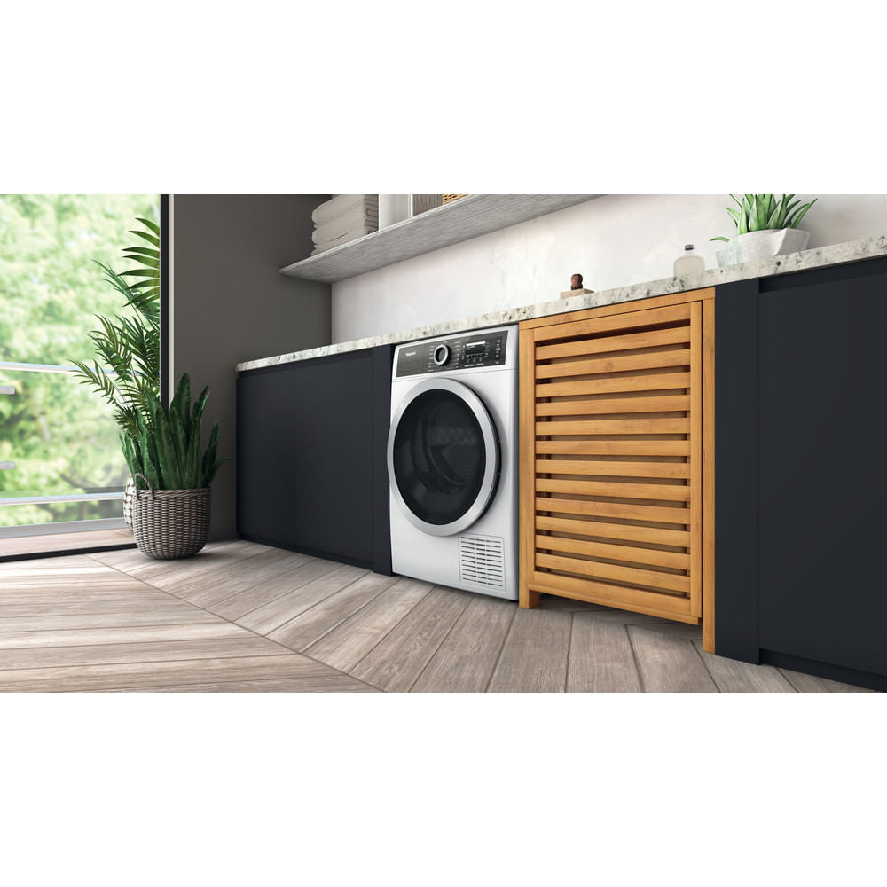 Hotpoint H8 D94WB UK Freestanding Heat Pump 9kg Tumble Dryer - White