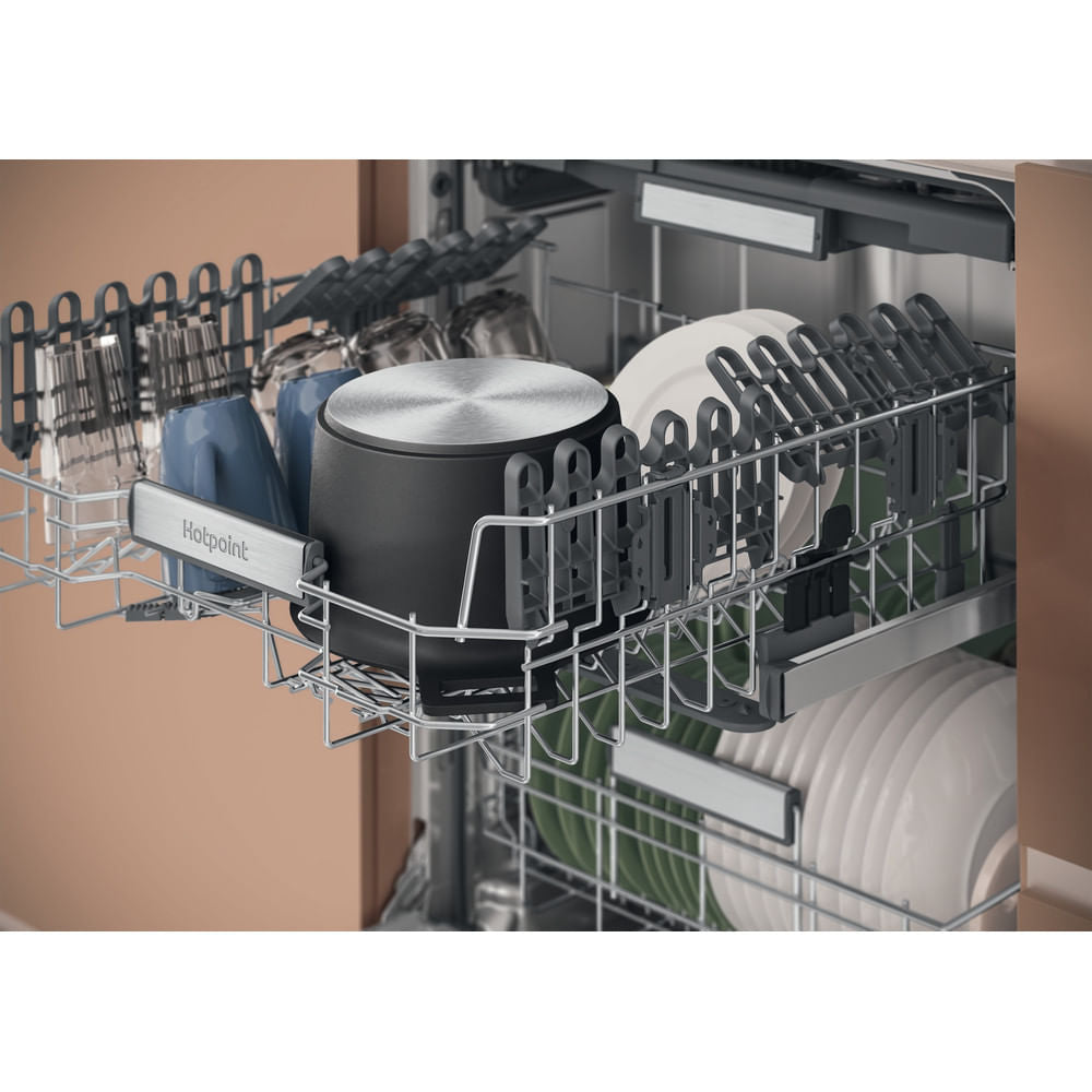 Hotpoint Full Size Built In Dishwasher - 15 Place Settings - C Rated - H7I HP42 L UK
