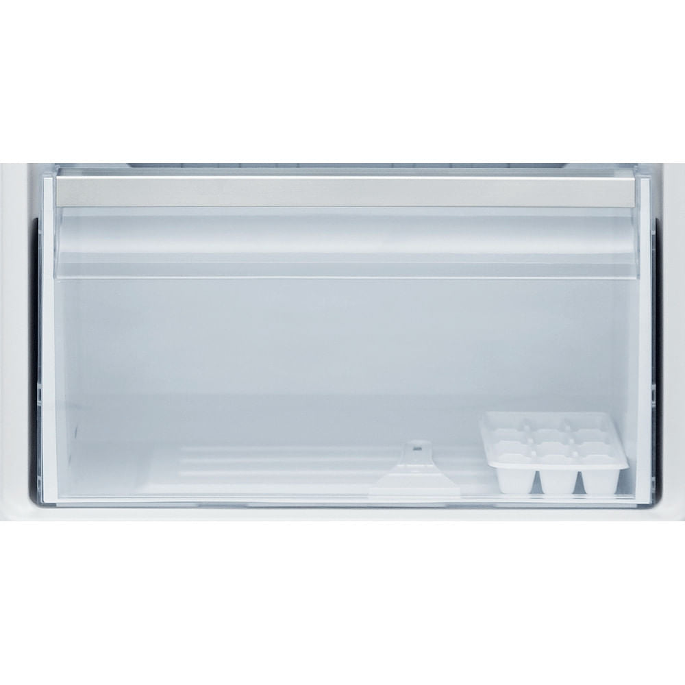Hotpoint H55ZM 1120 W UK Freestanding Undercounter Freezer - White