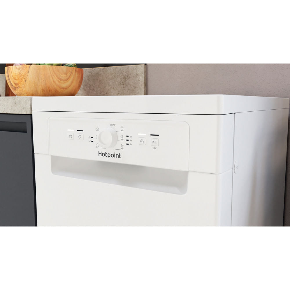 Hotpoint Slimline HF9E1B19UK Freestanding Dishwasher
