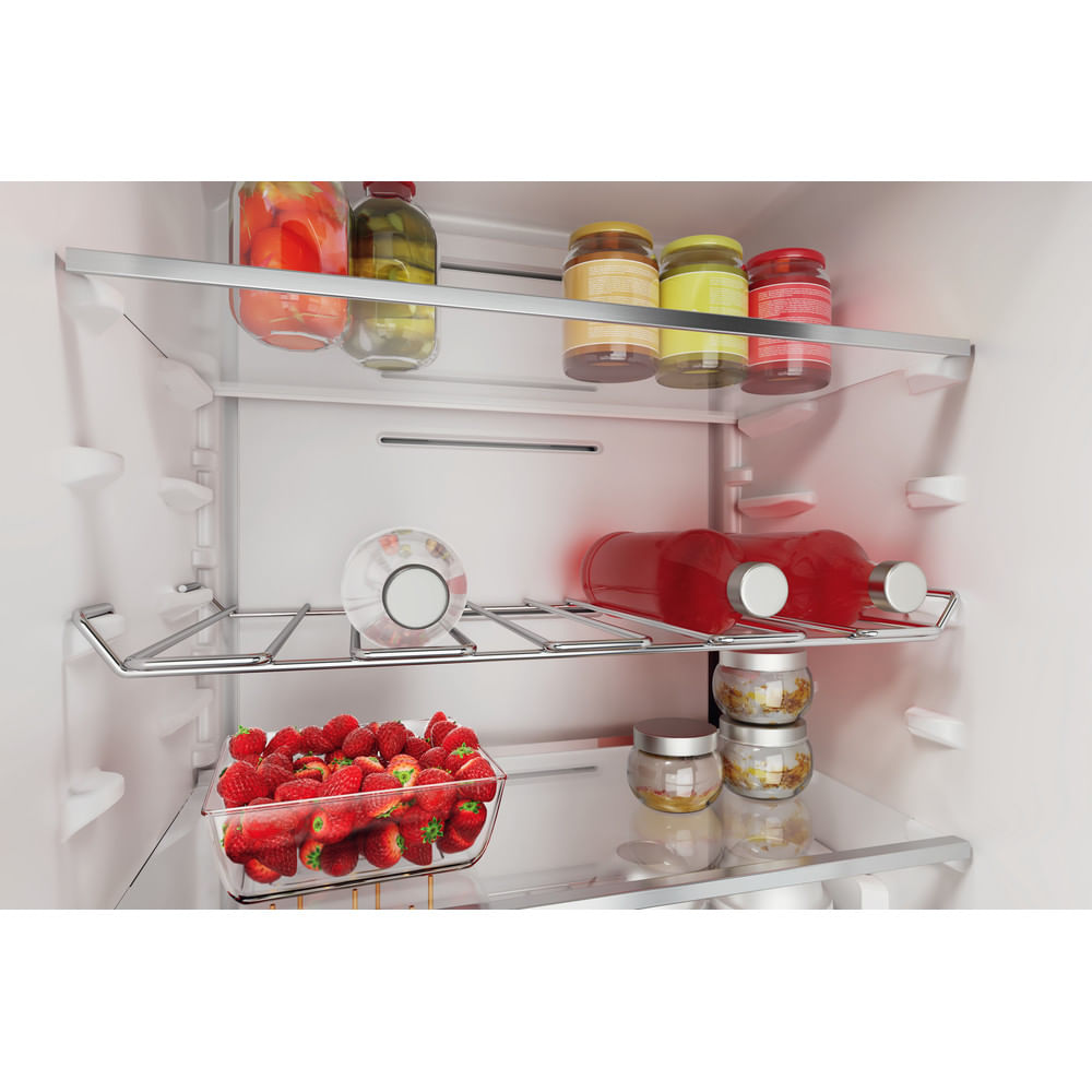 Hotpoint Total No Frost HTC20 T322 UK Integrated Fridge Freezer
