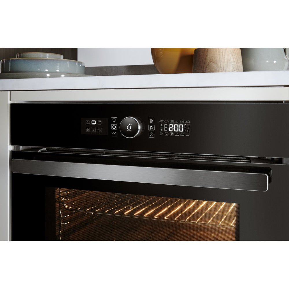 Whirlpool built in electric oven: black color - AKZ9 6230 NB