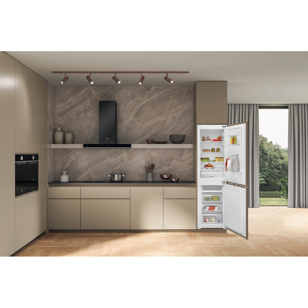Whirlpool Built-In Fridge Freezer ART 45502