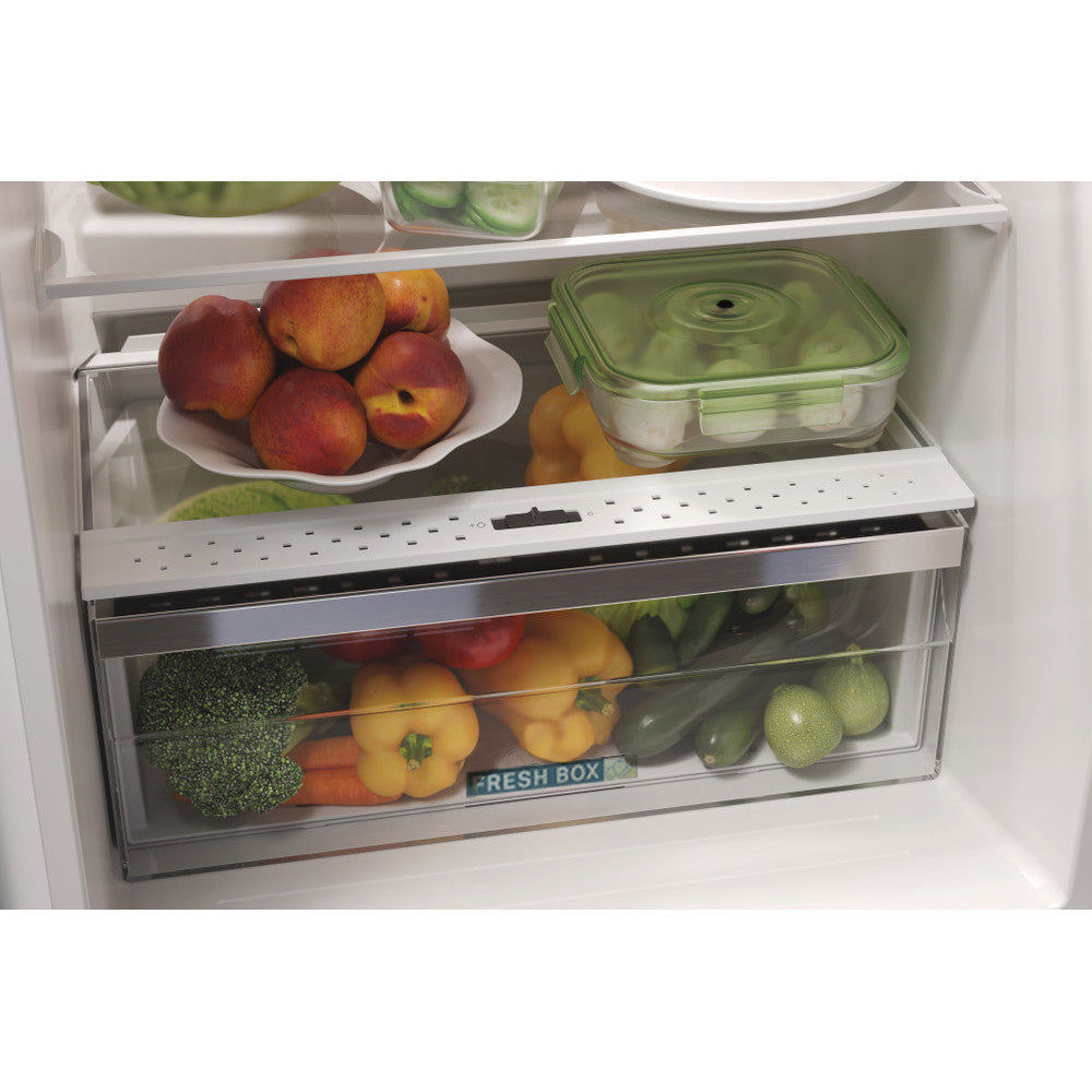 Whirlpool Built-In Fridge Freezer ART 45502