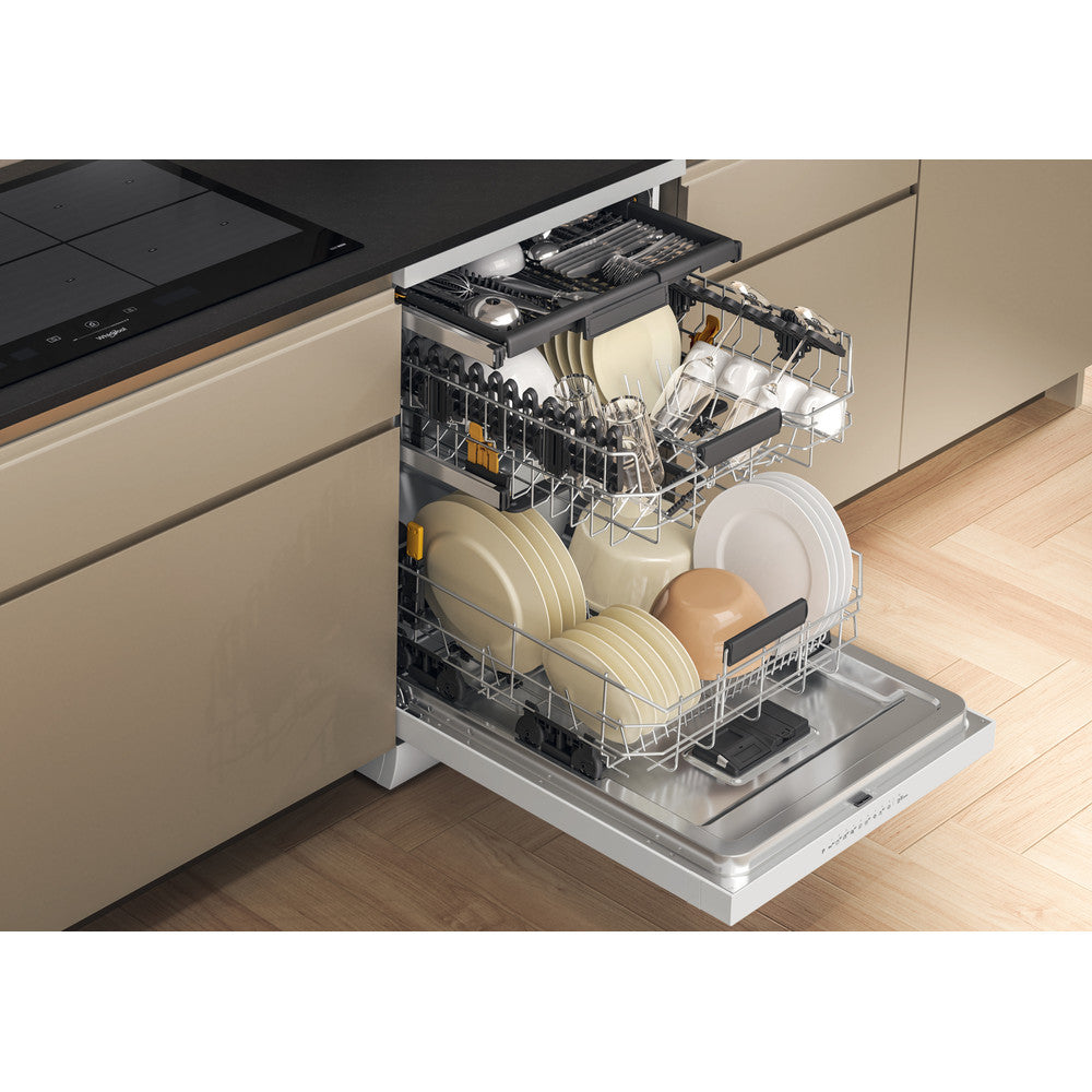 Whirlpool Dishwasher White Color Full Size W7F HP33 UK