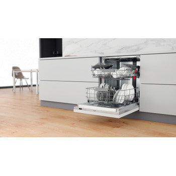 Whirlpool Integrated Dishwasher: in Silver - WIC 3C26 N UK