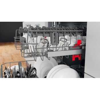 Whirlpool Integrated Dishwasher: in Silver - WIC 3C26 N UK