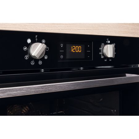 Built in electric oven: black colour - IFW 6340 BL UK