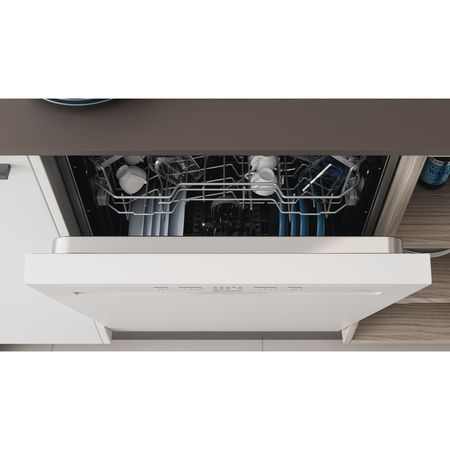 Indesit Push&Go I3B L626 UK Built-in Dishwasher