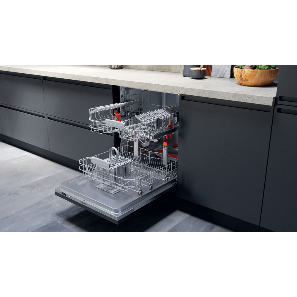 Hotpoint Full Size Built In Dishwasher - Silver - 14 Place Setting - E Rated - HIC 3C26 W UK N