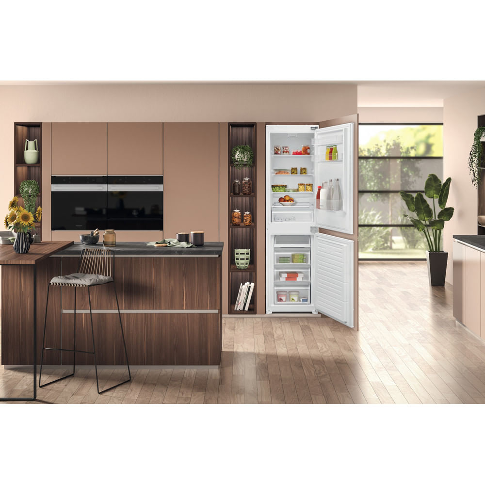 Hotpoint Low Frost HMCB 50502 UK Integrated Fridge Freezer